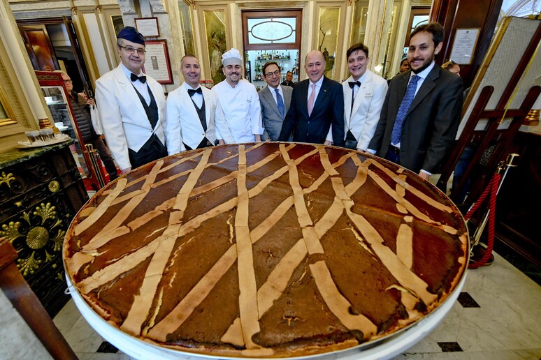 - RIPRODUZIONE RISERVATA