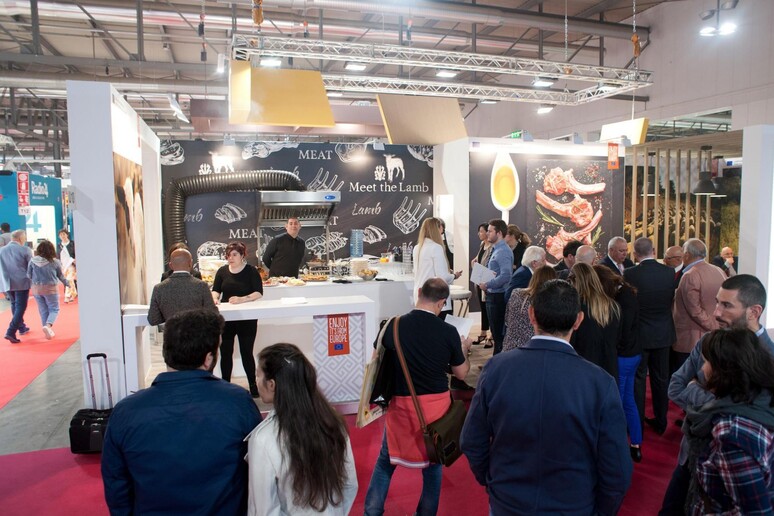 Uno stand a TuttoFood - RIPRODUZIONE RISERVATA