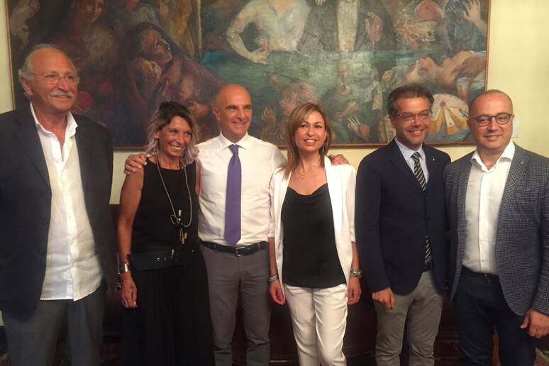 - RIPRODUZIONE RISERVATA