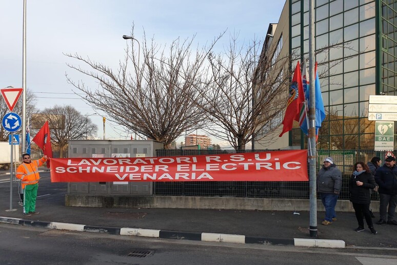 - RIPRODUZIONE RISERVATA