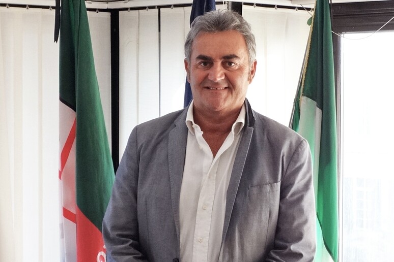- RIPRODUZIONE RISERVATA