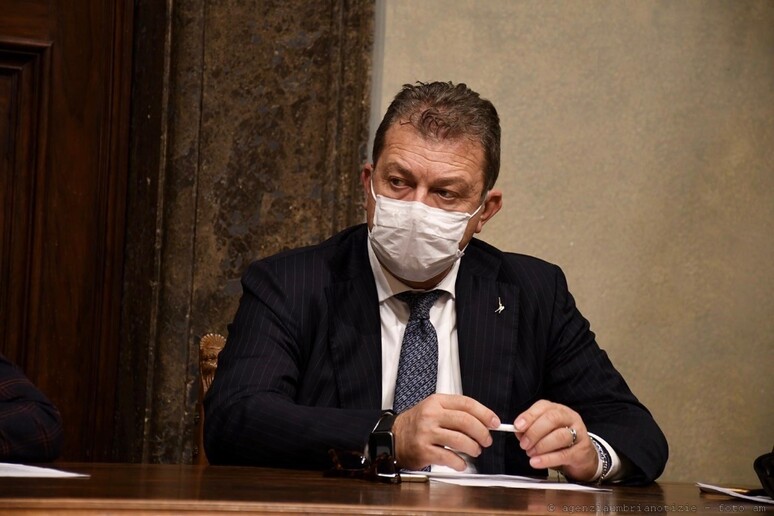 - RIPRODUZIONE RISERVATA