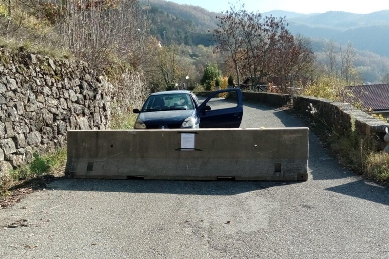- RIPRODUZIONE RISERVATA