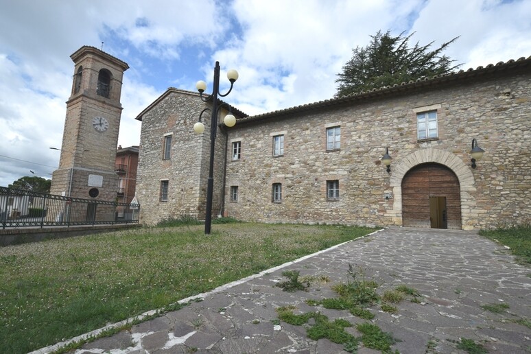 - RIPRODUZIONE RISERVATA