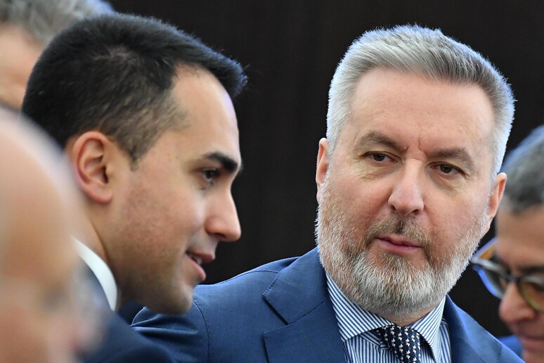 Il ministro Guerini con il collega Di Maio - RIPRODUZIONE RISERVATA