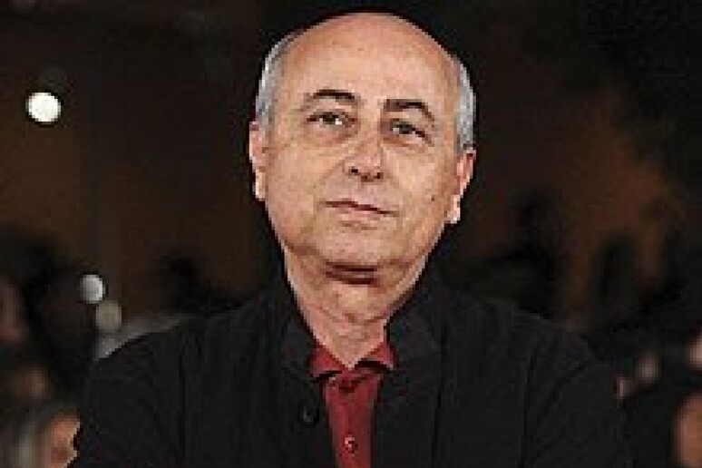 - RIPRODUZIONE RISERVATA