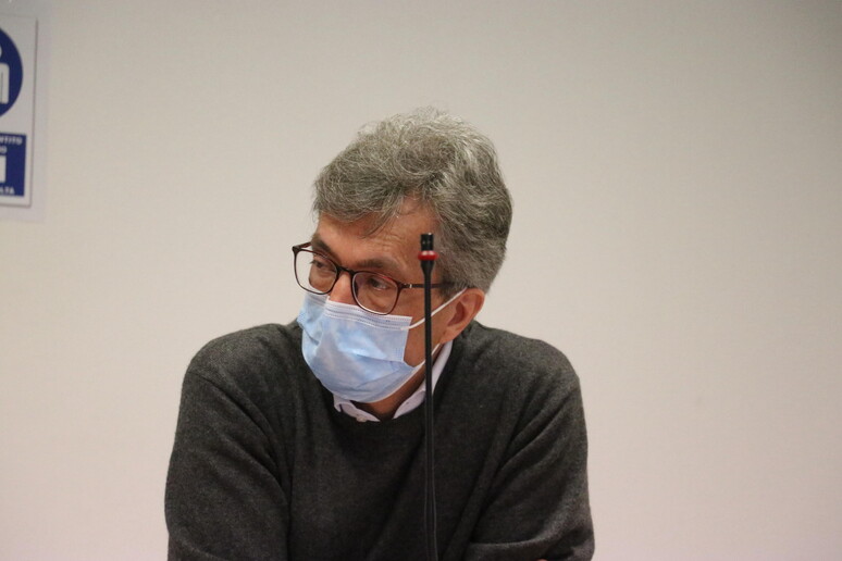 - RIPRODUZIONE RISERVATA