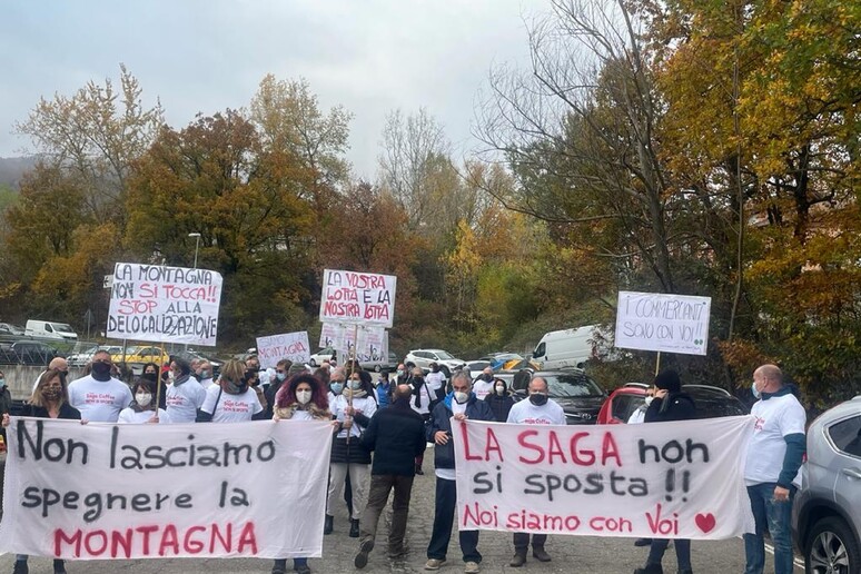 - RIPRODUZIONE RISERVATA