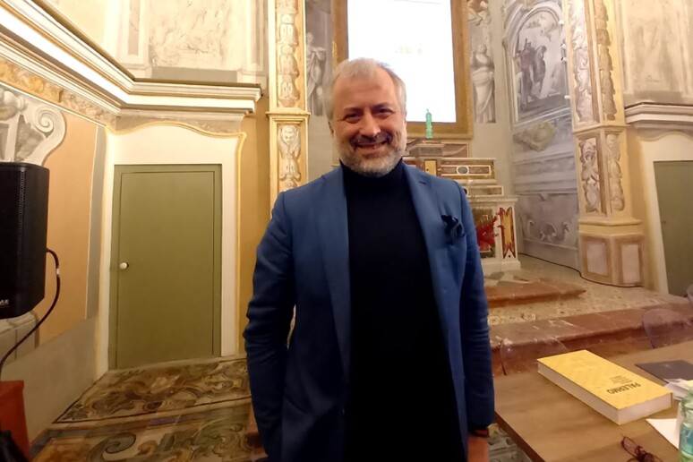 - RIPRODUZIONE RISERVATA