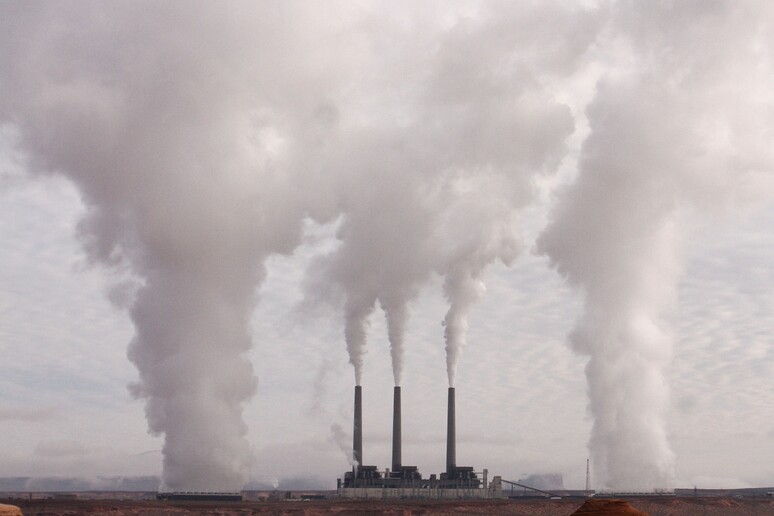 Asse Roma-Parigi-Bratislava,  'tutelare industrie export dalla carbon tax ' - RIPRODUZIONE RISERVATA
