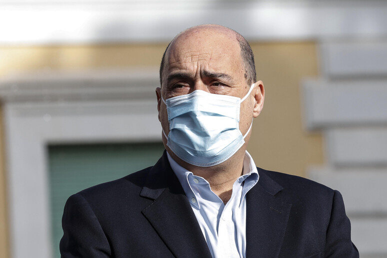 - RIPRODUZIONE RISERVATA