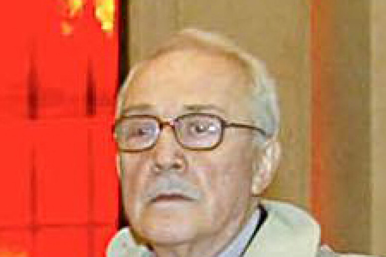 - RIPRODUZIONE RISERVATA