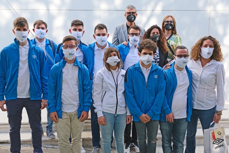 - RIPRODUZIONE RISERVATA