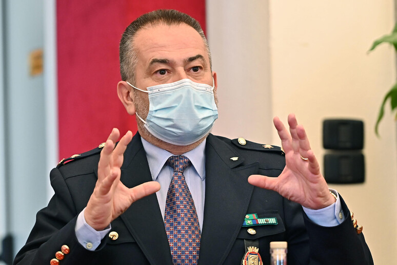 - RIPRODUZIONE RISERVATA