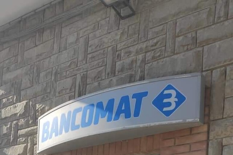 - RIPRODUZIONE RISERVATA