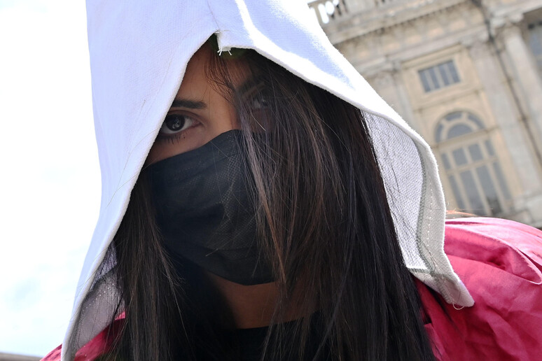 - RIPRODUZIONE RISERVATA