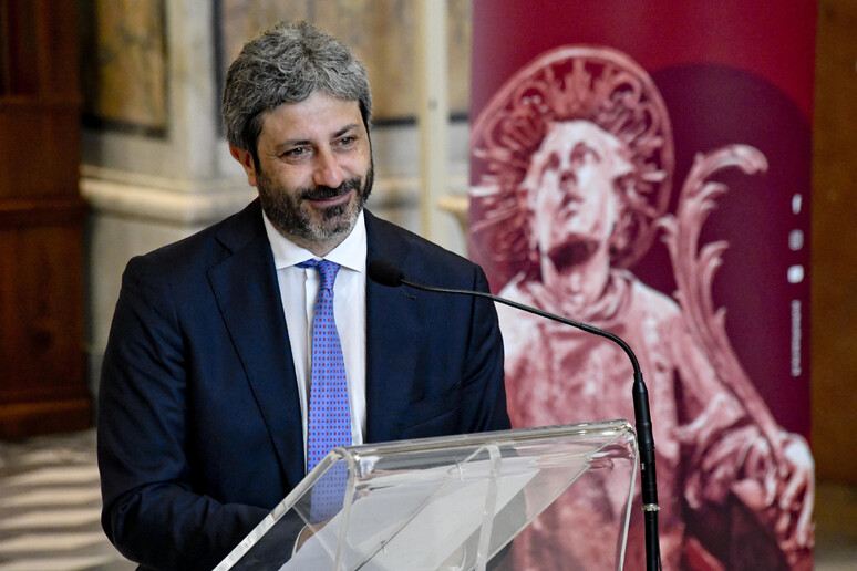 Al Libro Possibile a Vieste il presidente della Camera Fico - RIPRODUZIONE RISERVATA
