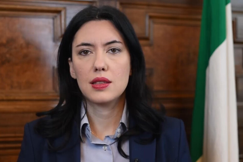 - RIPRODUZIONE RISERVATA