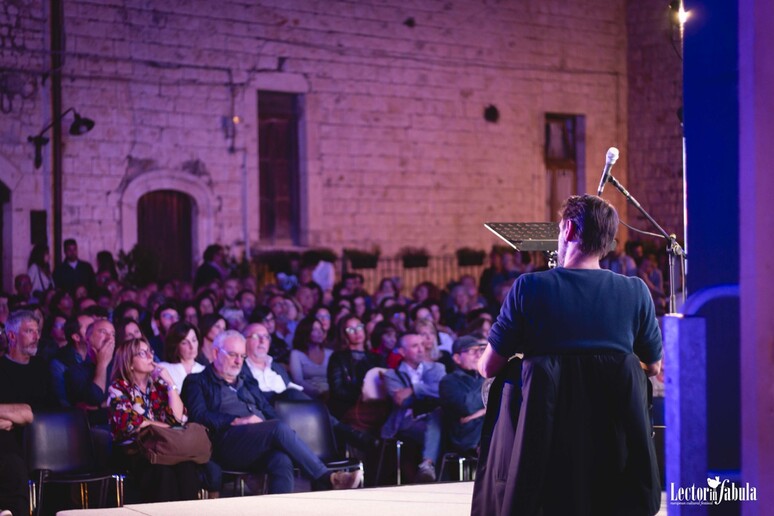 - RIPRODUZIONE RISERVATA