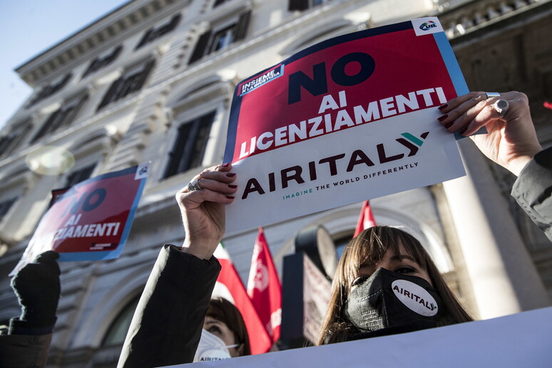 - RIPRODUZIONE RISERVATA