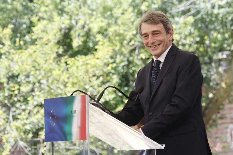- RIPRODUZIONE RISERVATA