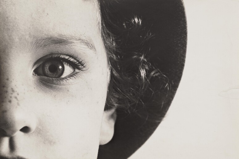 Max Burchartz Lotte (Eye), 1928 © ANSA/© Max Burchartz, by SIAE 2021