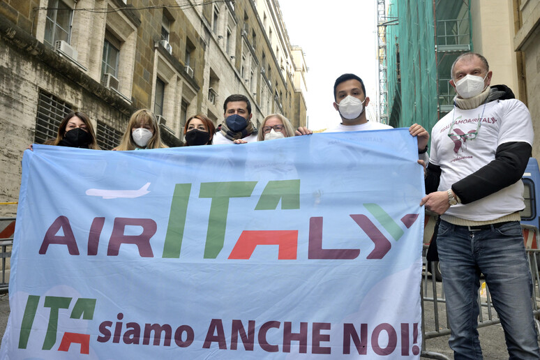 - RIPRODUZIONE RISERVATA