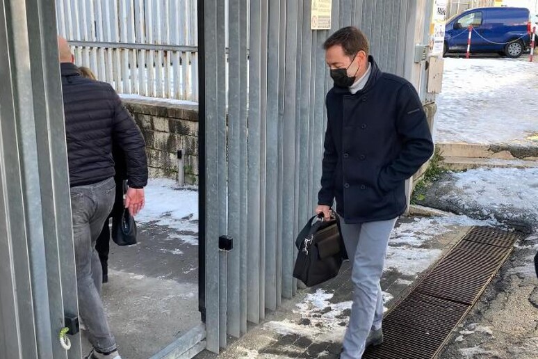 - RIPRODUZIONE RISERVATA