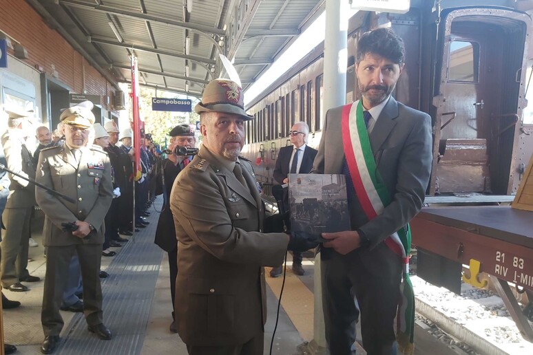 - RIPRODUZIONE RISERVATA