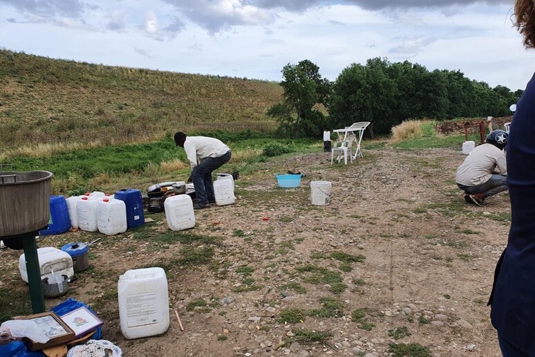 - RIPRODUZIONE RISERVATA