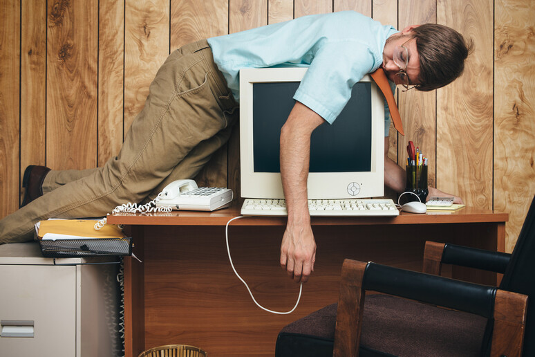 lavoratore stressato foto iStock. - RIPRODUZIONE RISERVATA