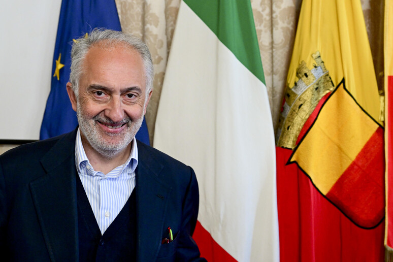 - RIPRODUZIONE RISERVATA