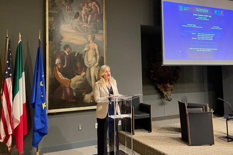- RIPRODUZIONE RISERVATA