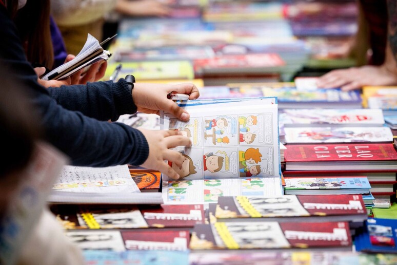 Più libri, tanti incontri dedicati ai giovani e reading al buio - RIPRODUZIONE RISERVATA