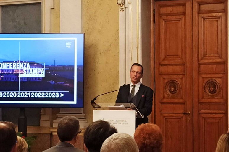 - RIPRODUZIONE RISERVATA