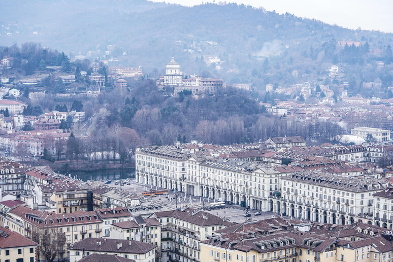 - RIPRODUZIONE RISERVATA