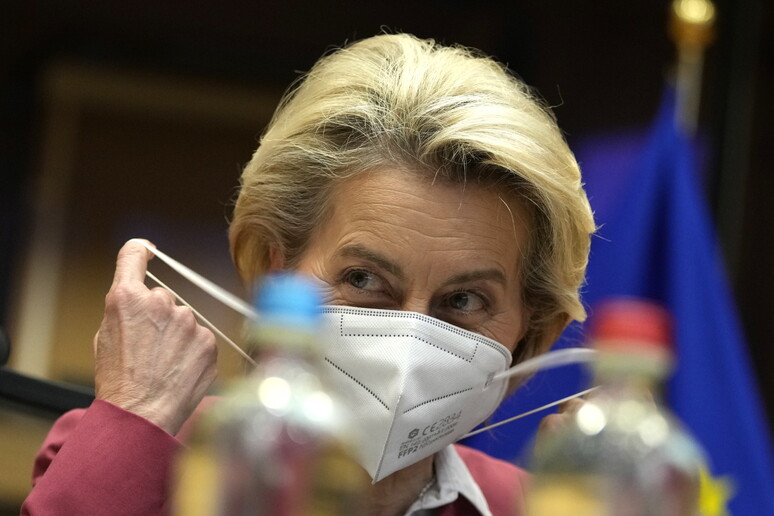 - RIPRODUZIONE RISERVATA
