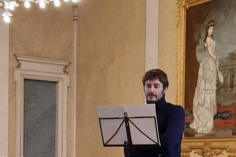 - RIPRODUZIONE RISERVATA