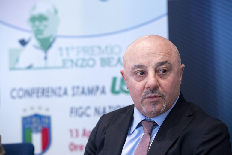 - RIPRODUZIONE RISERVATA