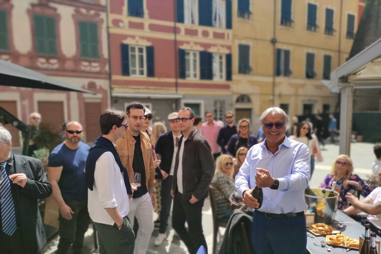 - RIPRODUZIONE RISERVATA