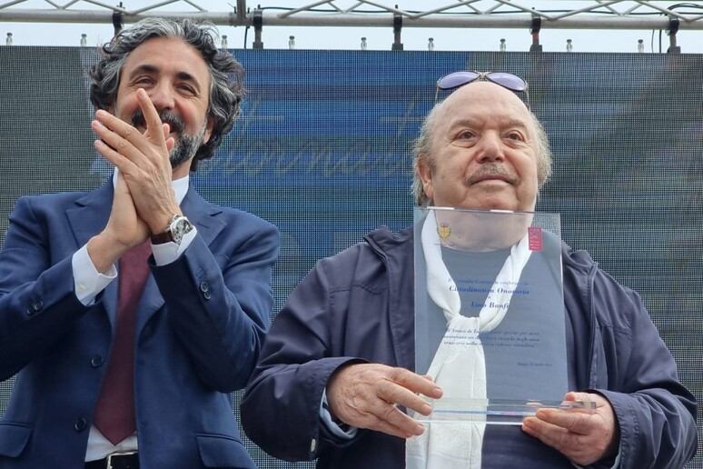 - RIPRODUZIONE RISERVATA