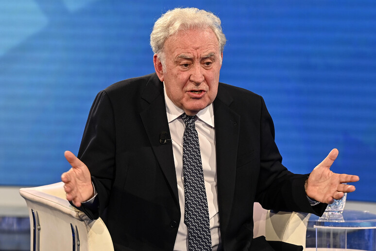 - RIPRODUZIONE RISERVATA