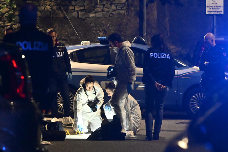 - RIPRODUZIONE RISERVATA