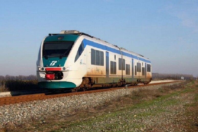 - RIPRODUZIONE RISERVATA