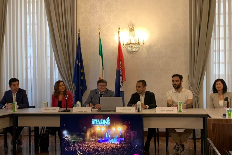 - RIPRODUZIONE RISERVATA