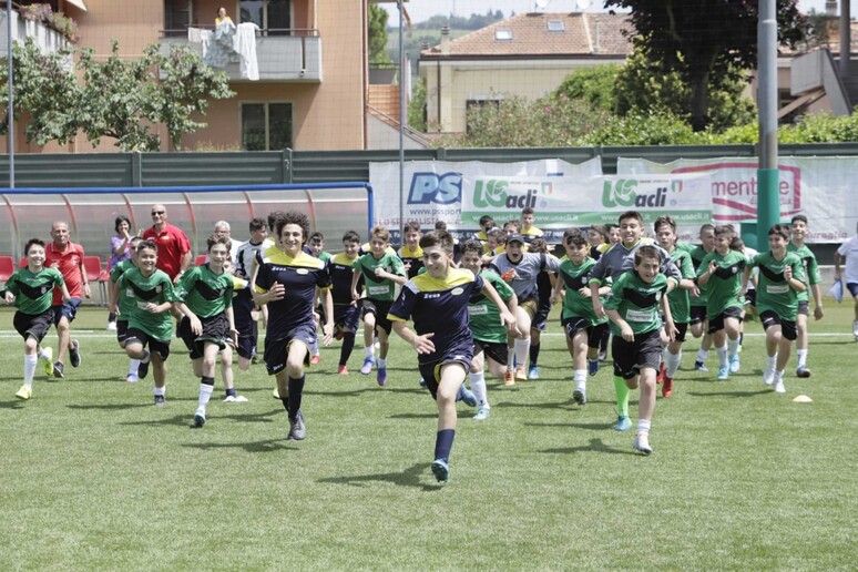 - RIPRODUZIONE RISERVATA