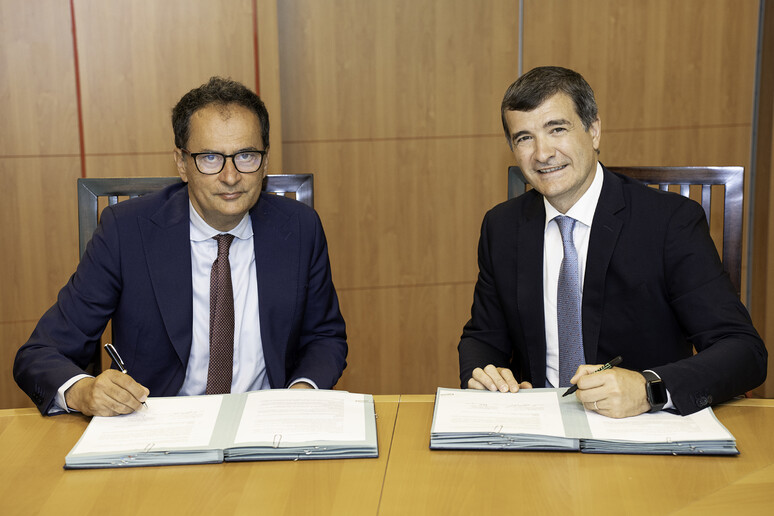 - RIPRODUZIONE RISERVATA