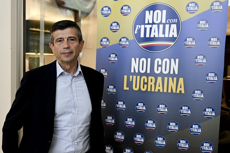 - RIPRODUZIONE RISERVATA