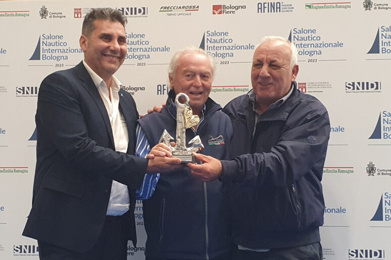 - RIPRODUZIONE RISERVATA