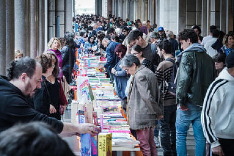 Portici di Carta - RIPRODUZIONE RISERVATA